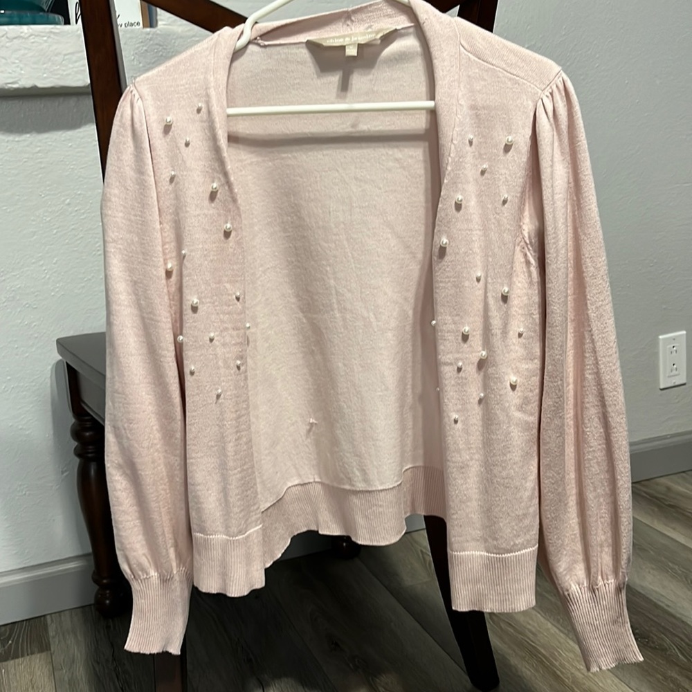 Pink cardigan with pearls